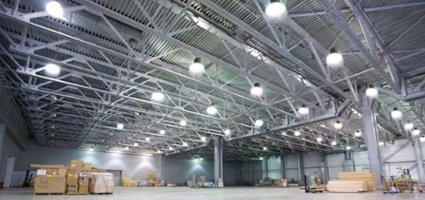LED High Bay Lights Model SCUOL in a warehouse